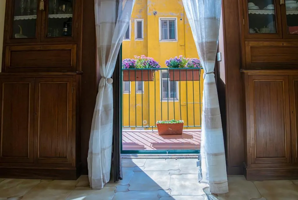 Rhome City Garden Rome Apartment